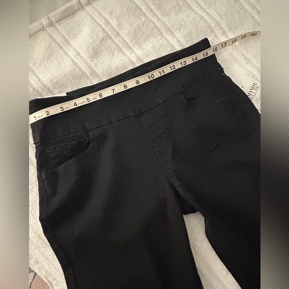 NWT Amanda Pull-On Black Jeans Straight Leg Sz 8 Short - Picture 9 of 15